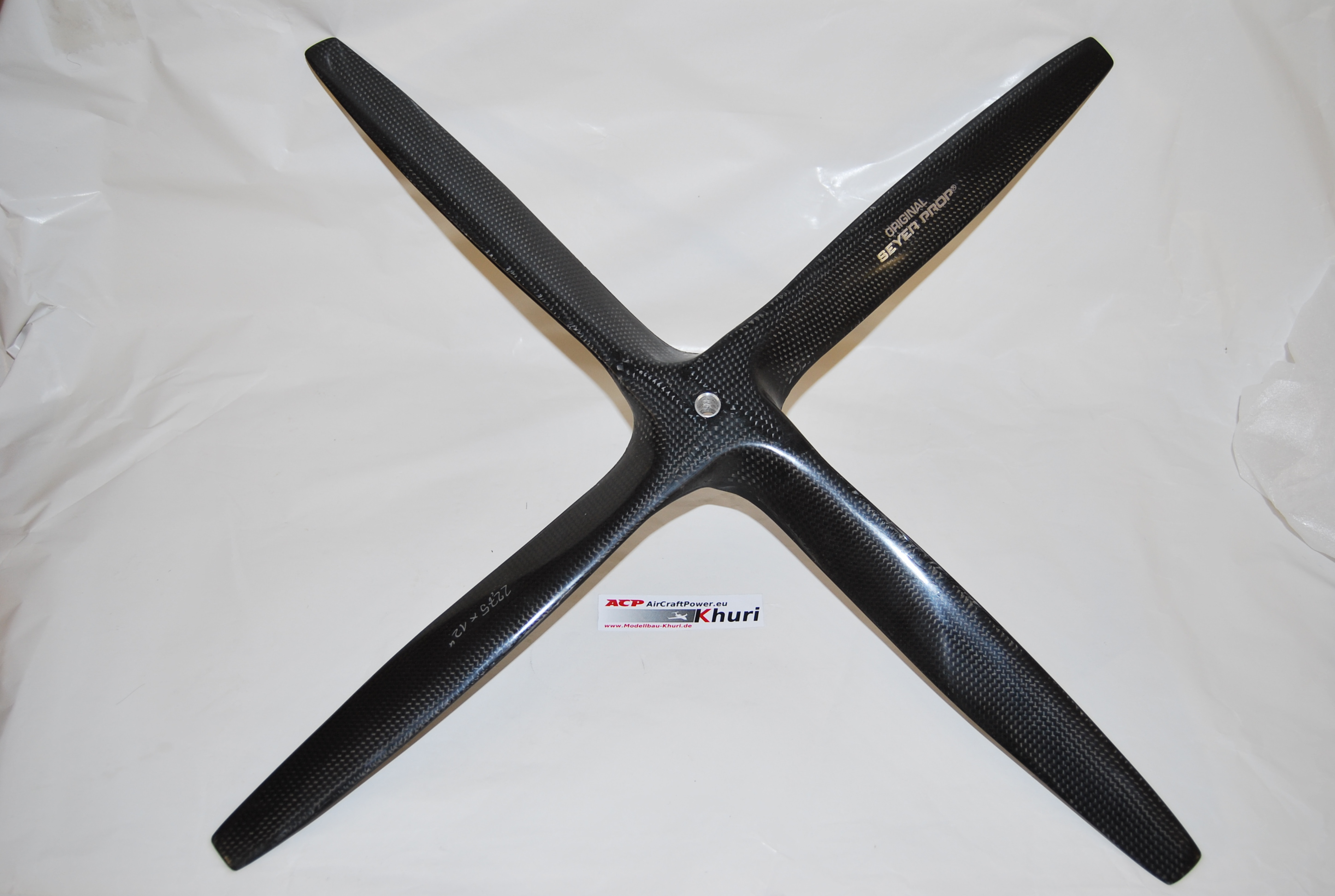 CFK Prop 22,75/12 B4 3D NEU